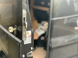 Scopri chiusure di sicurezza per furgoni prezzi e differenze tra i modelli